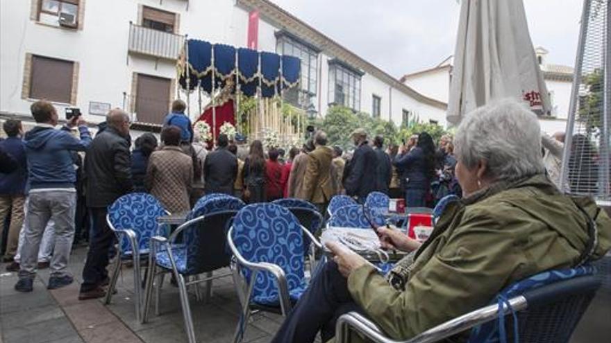 Los empresarios prevén llenos en los días grandes de Semana Santa