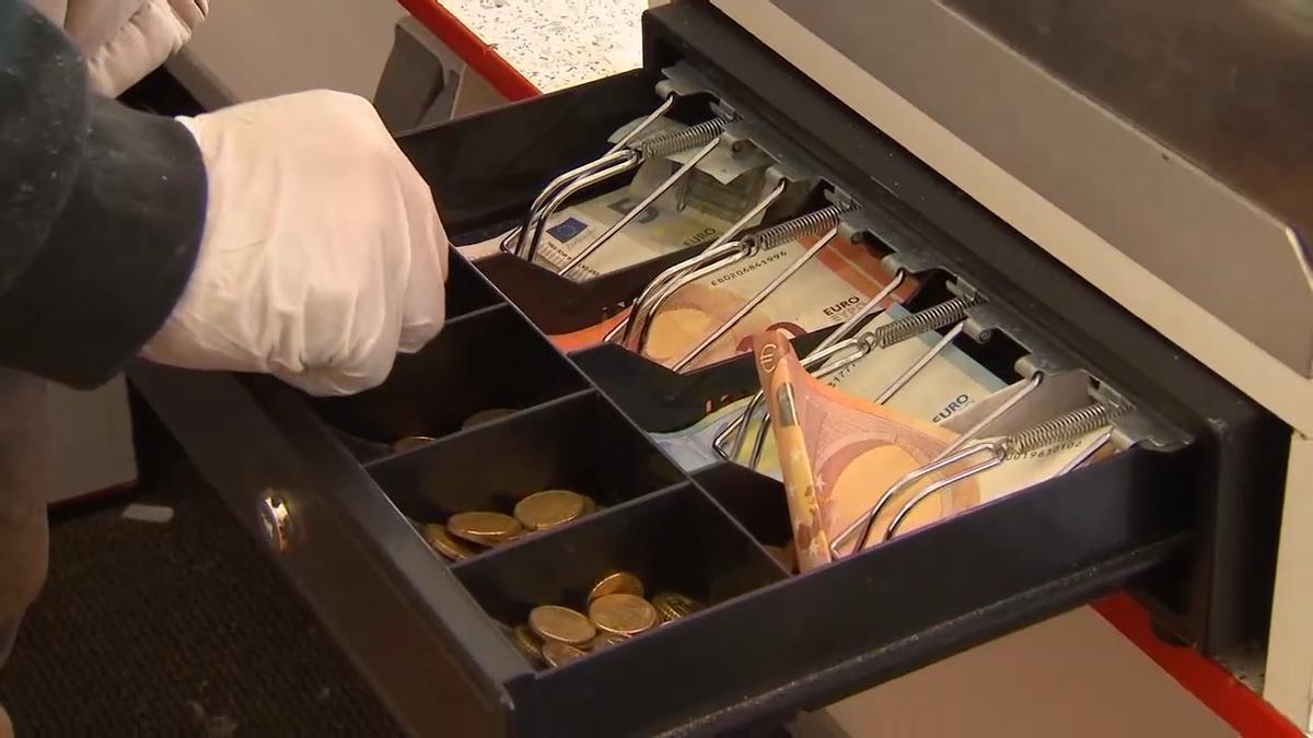 España recibió 10,7 millones de turistas extranjeros hasta febrero, con gasto récord