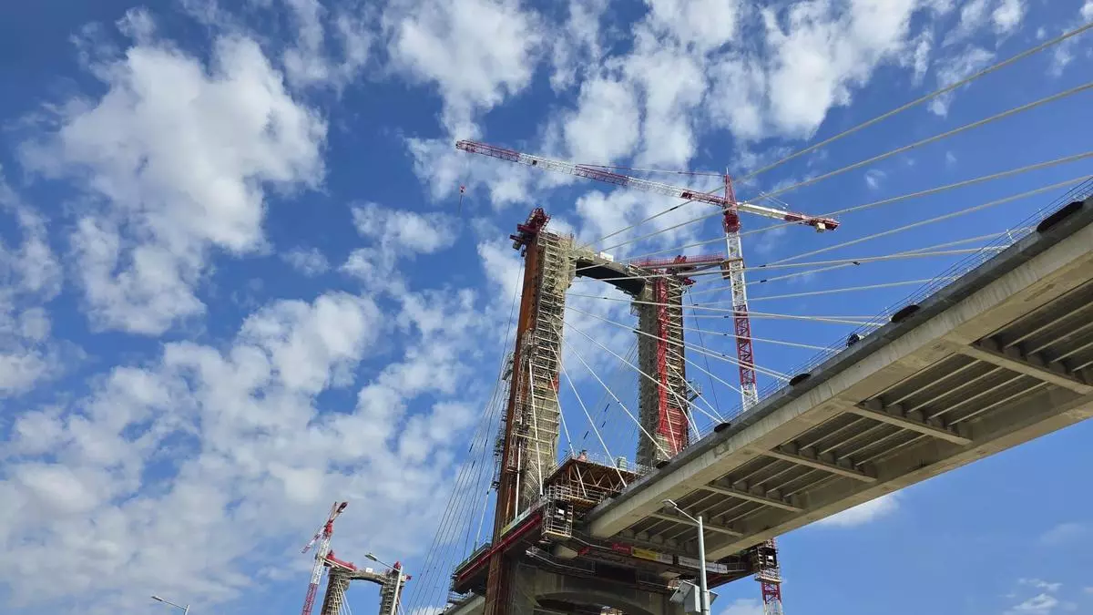 La obra del puente del Centenario generó "beneficios" a Ábalos y señala a Cerdán: "Yo les pedí a éstos lo de Sevilla"