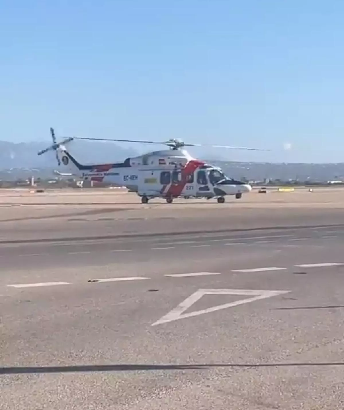 Rescatan en helicóptero a un herido al caer en las rocas del hotel Delta, en Llucmajor