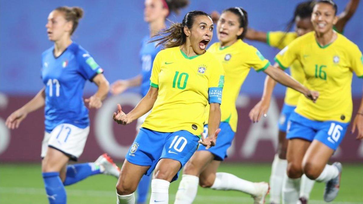 Marta dio el triunfo a Brasil desde el punto de penalti.
