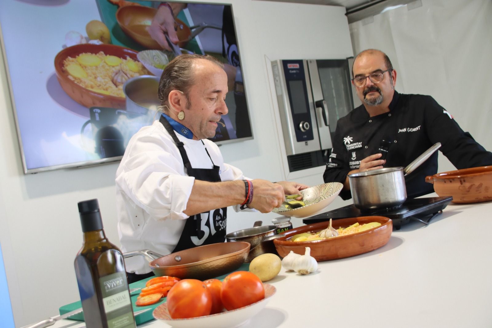 Alaquàs lleva su "arròs al forn" a la Mostra de Turisme