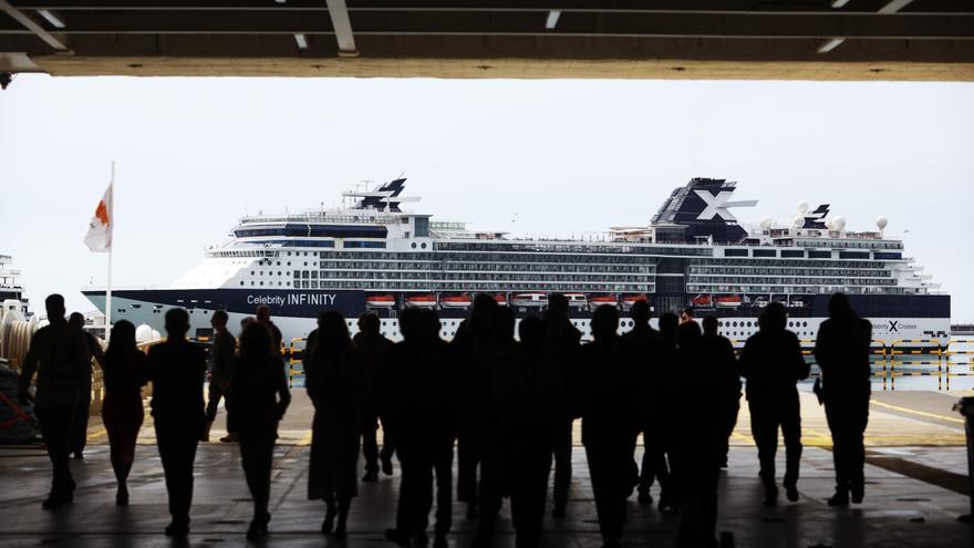 Balearia presenta el ferry Rusadir, que unirá Málaga y Melilla con motores eléctricos