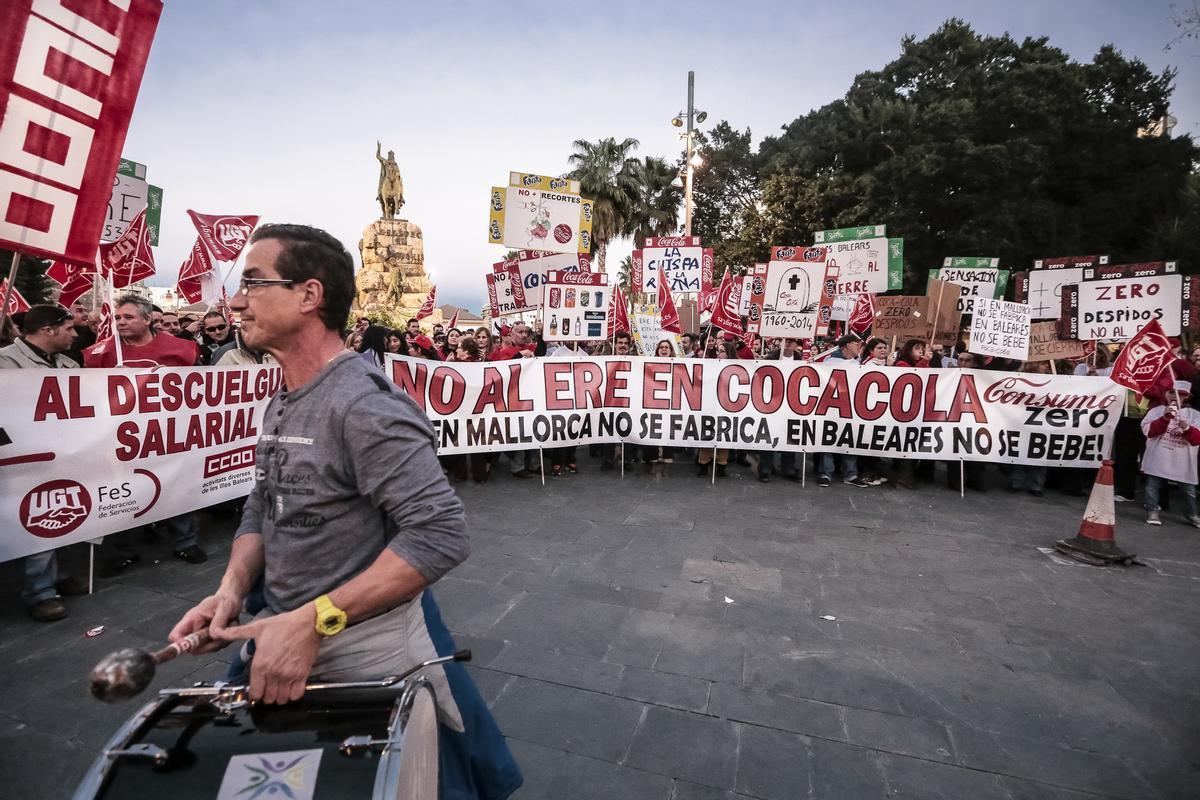 Protesta de hace una década por el ERE en la embotelladora de Coca Cola