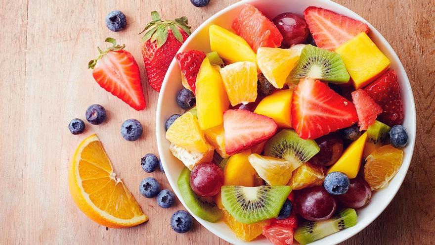 ¿Cuál es la fruta con menos calorías perfecta para tomar durante la cena?