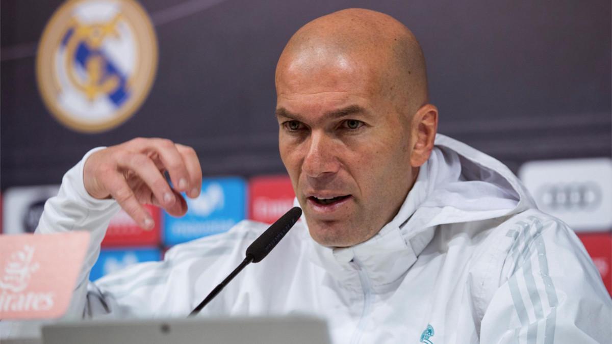 Zinedine Zidane, entrenador del Real Madrid en una rueda de prensa en la Ciudad Deportiva de Valdebebas