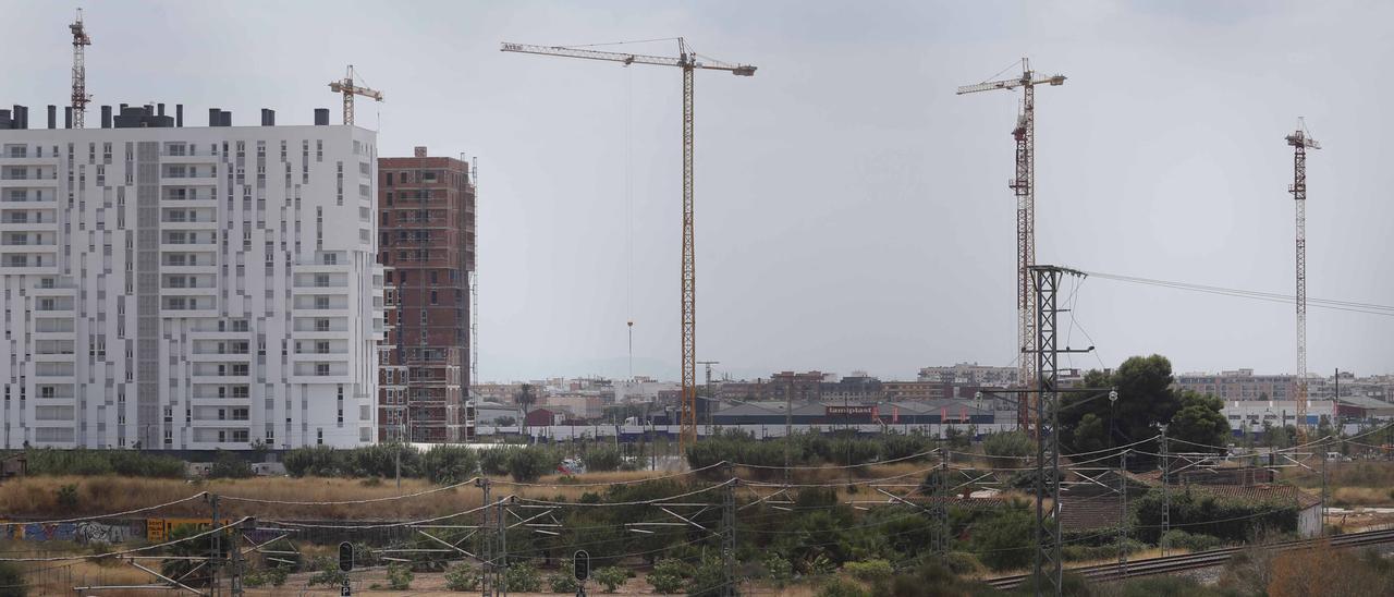 Terrenos que ha comprado Grupo Lobe en Turianova para 100 viviendas de protección oficial.