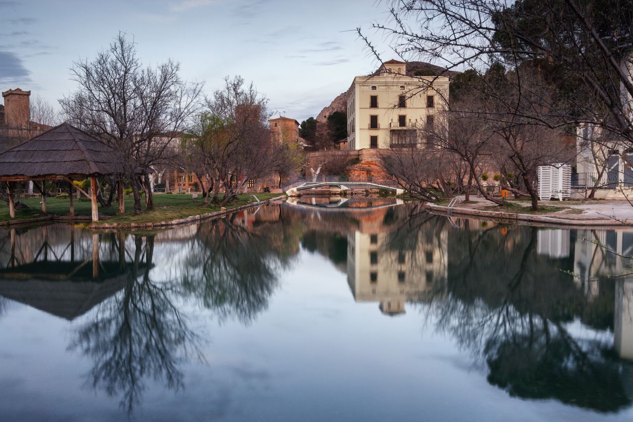 Bienvenidos al lago termal de Alhama de Aragón.
