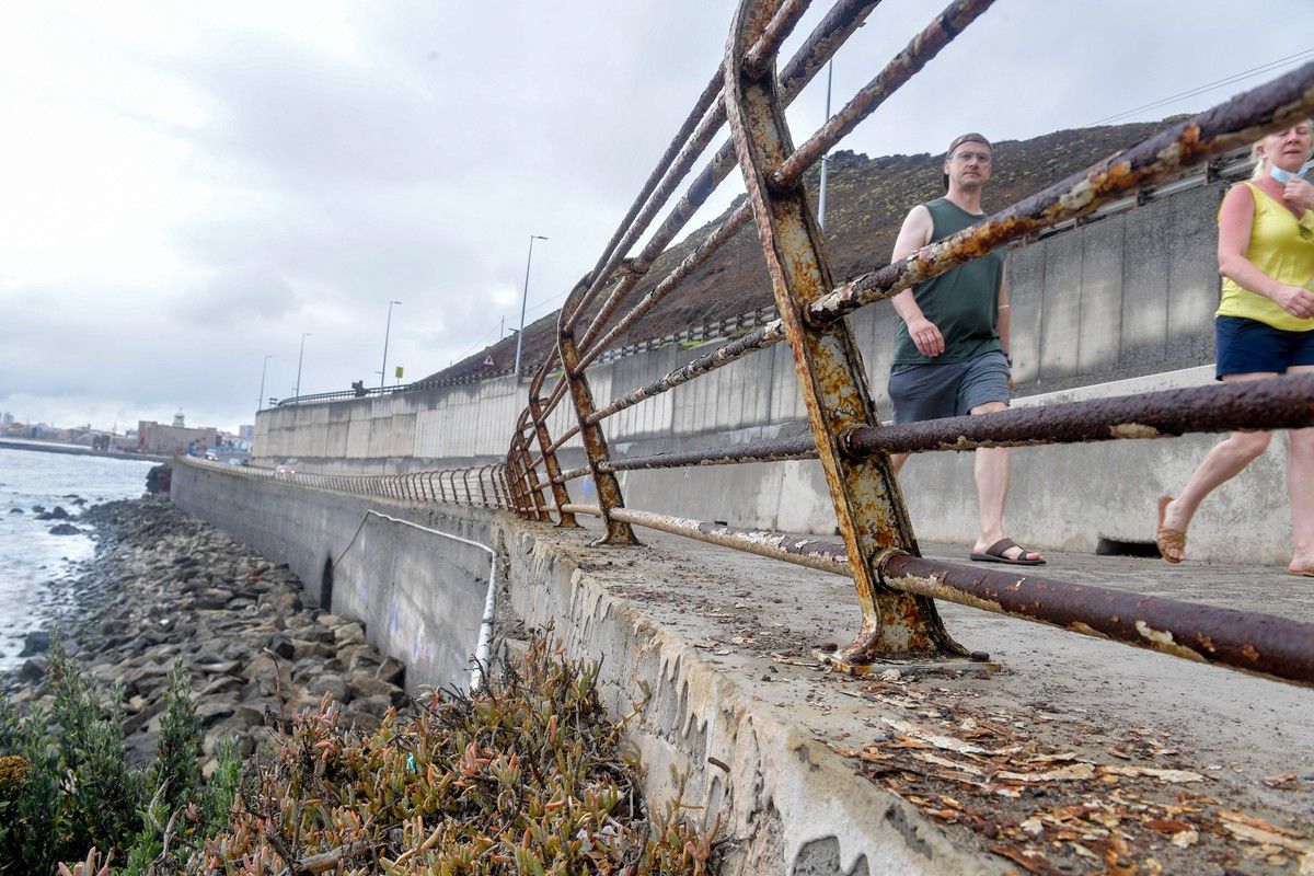 Estado de abandono de la zona de El Atlante