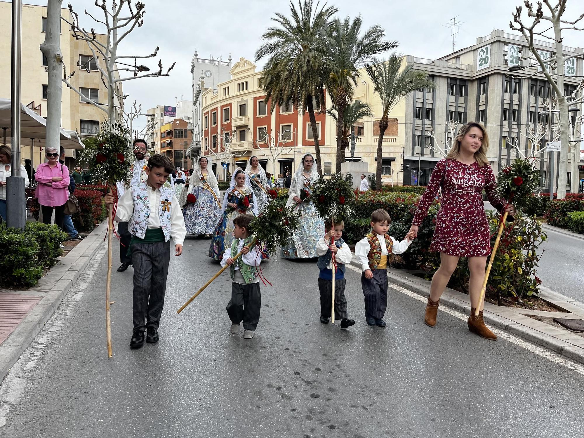 FALLAS 2024 | El mundo fallero de la Vall agasaja a la Mare de Déu