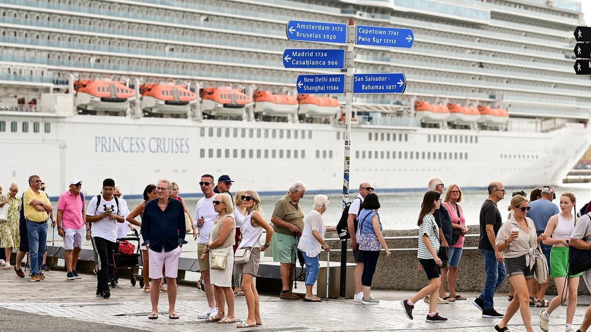 Las Palmas de Gran Canaria despide octubre con 10 escalas de cruceros turísticos.