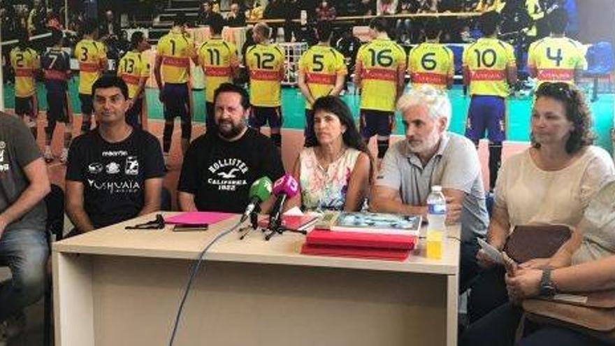 La junta gestora del Club Voleibol Eivissa ofreció una rueda de prensa ayer en las oficinas de es Viver.
