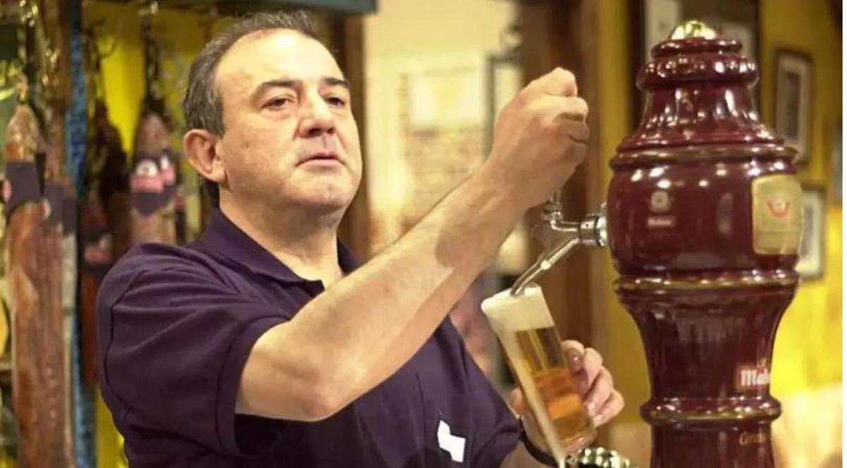 Jesús Bonilla fent de Santi en Los Serrano