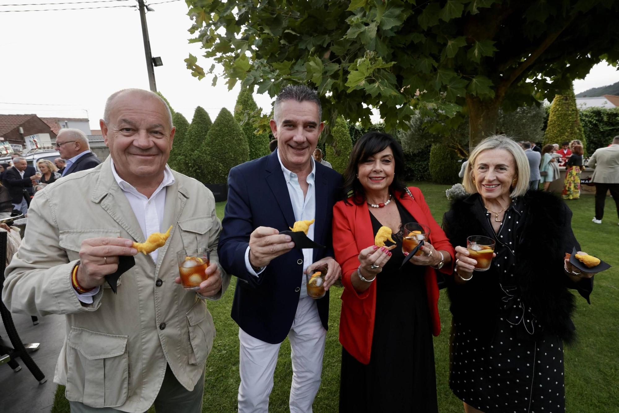 El 50 aniversario de los reyes del vermú de Oviedo: la fiesta de La Paloma en Casa Lobato.