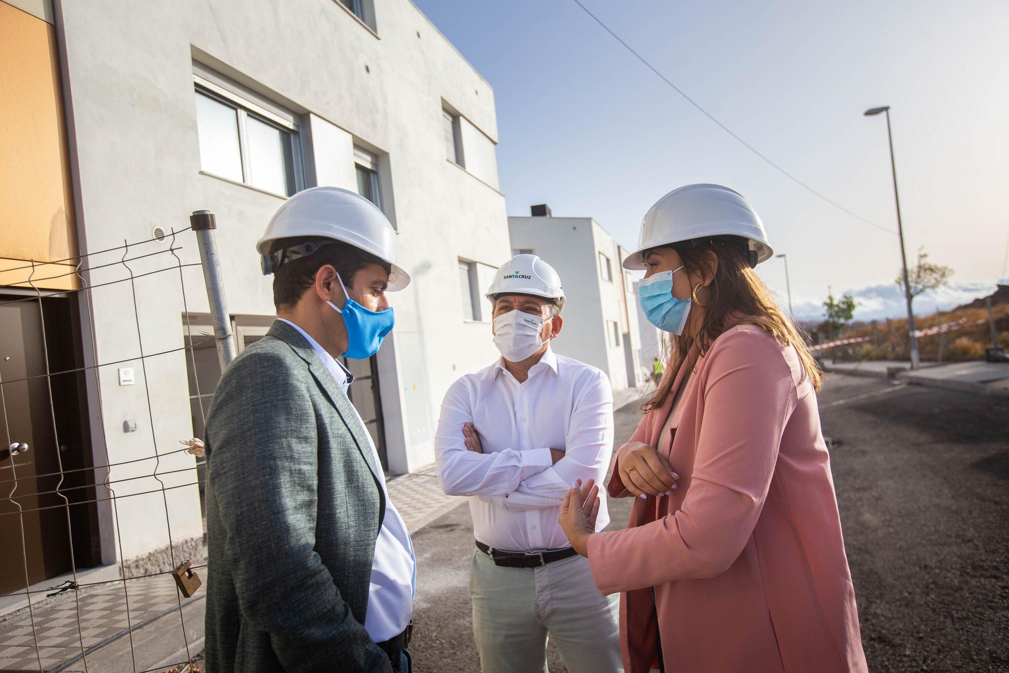 Visita del alcalde obras viviendas Tablero