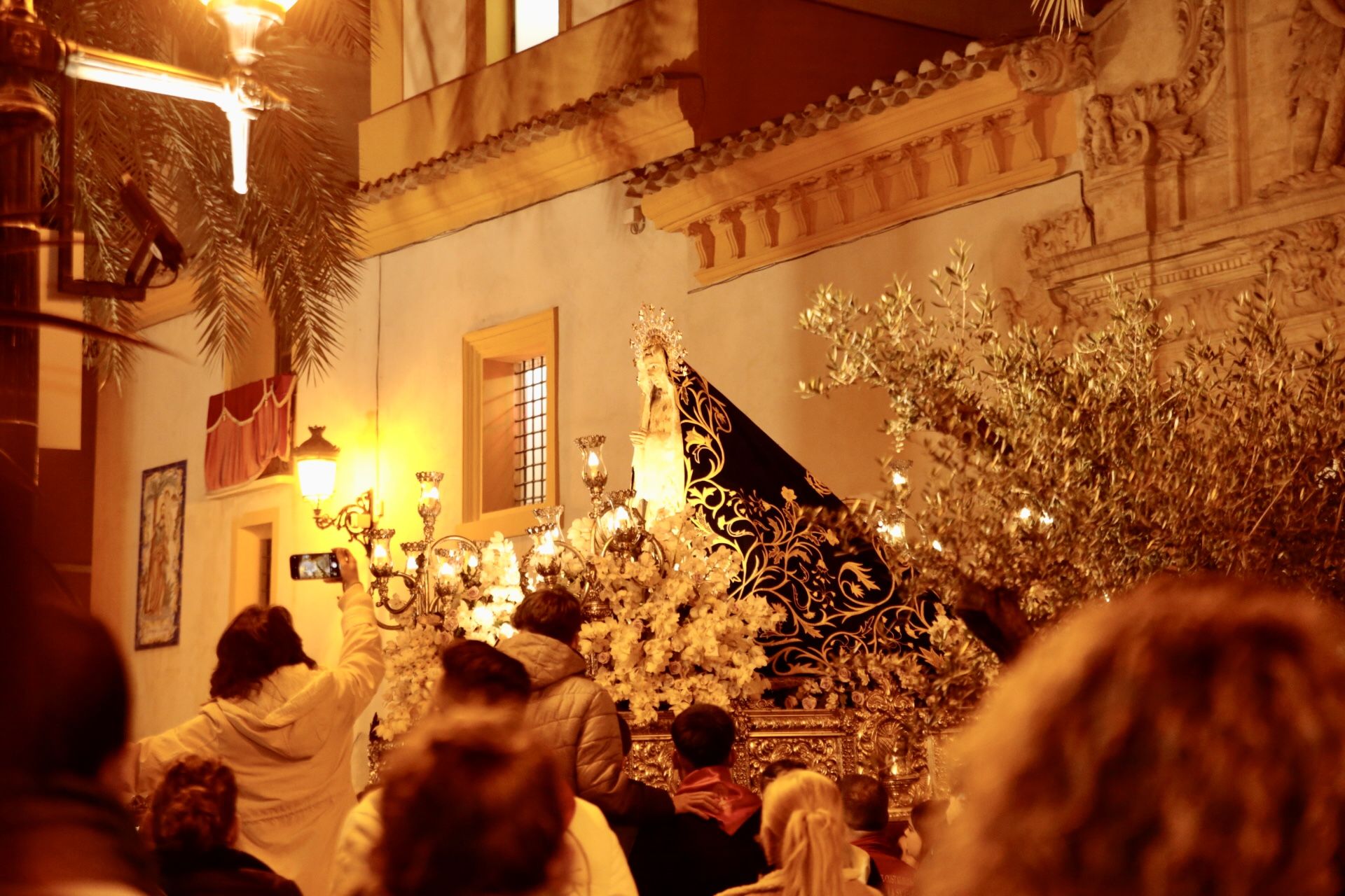 Las imágenes de la serenata a la Virgen de la Soledad en Lorca