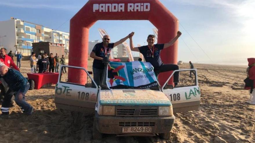 Luis Ferrer y Pedro Padrón, satisfechos con la participación en la XVI Panda Raid en Marruecos