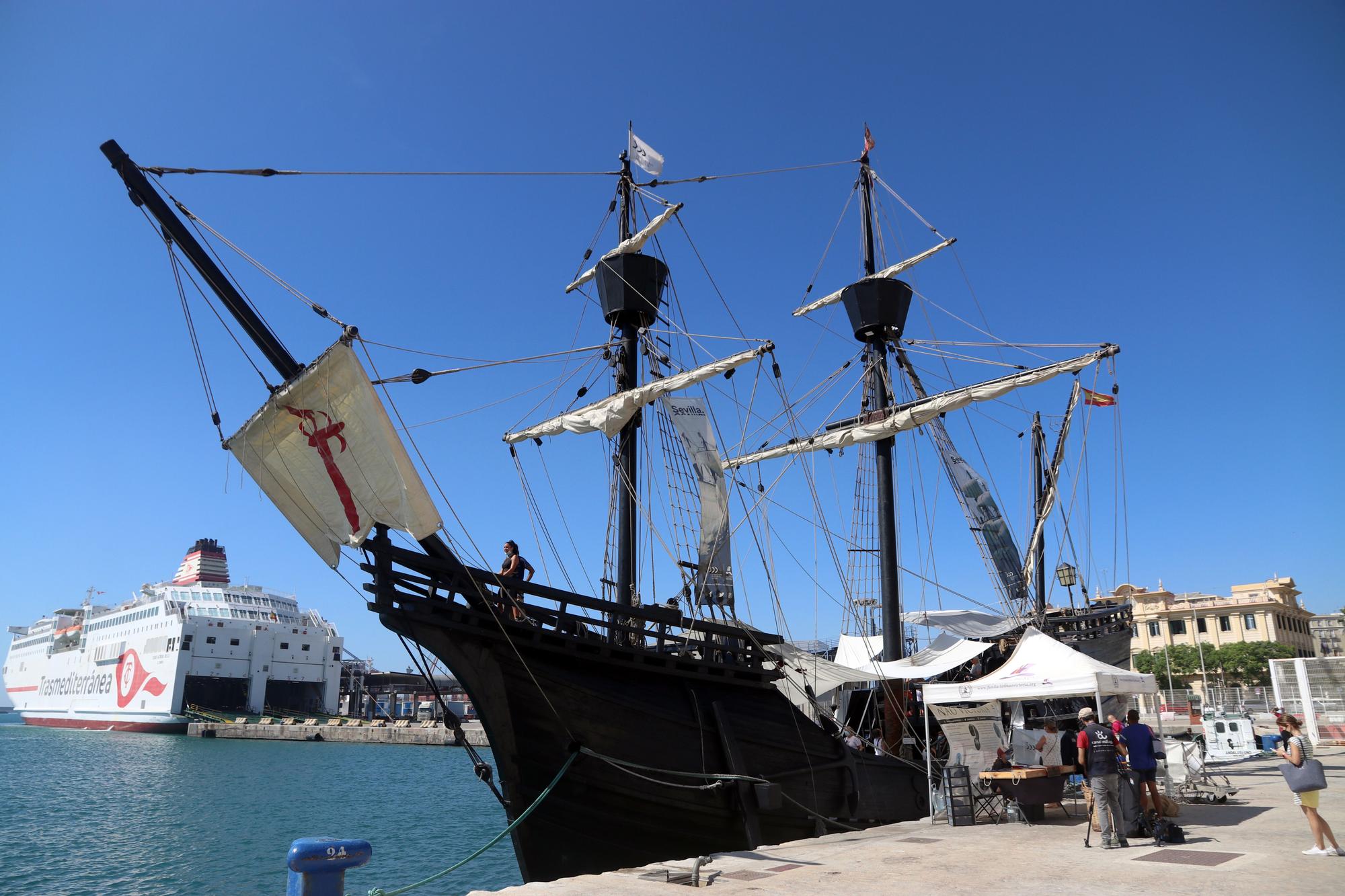 La nao Victoria hace escala en el puerto de Málaga