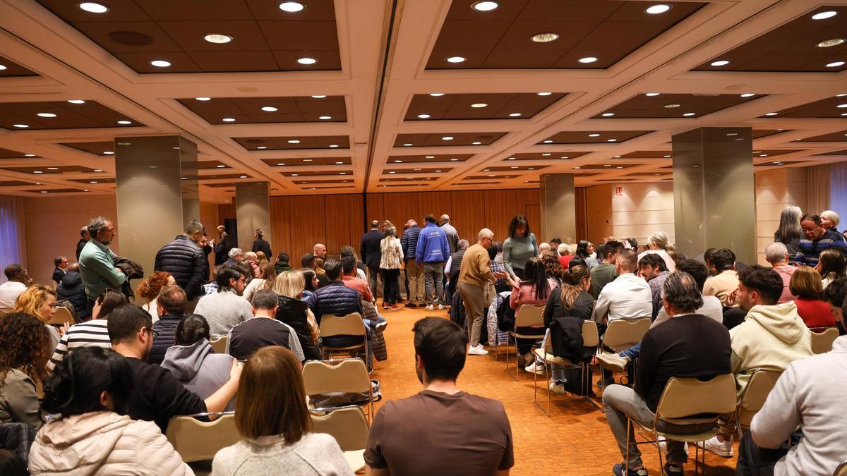 Junta de la comunidad de propietarios, ayer en el hotel SH Valencia Palace.