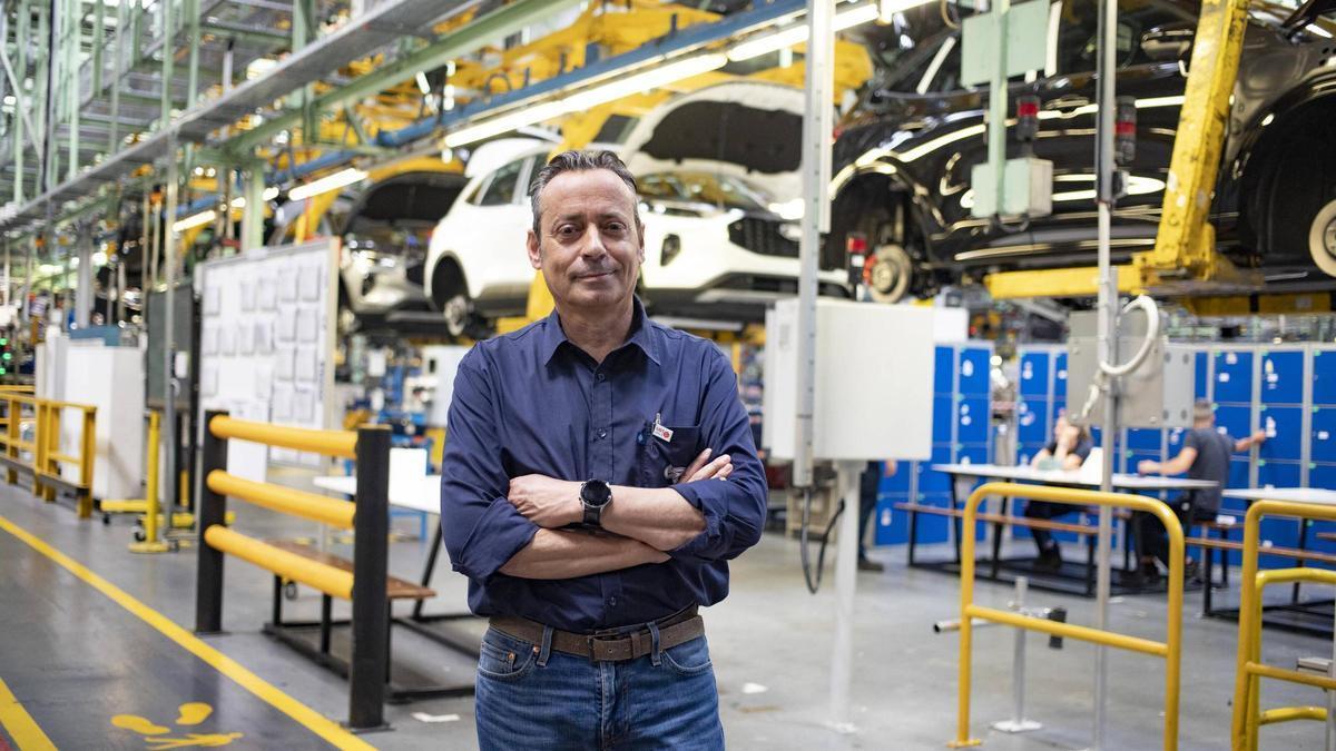 Carlos Faubel, en las instalaciones de Ford Almussafes, ayer.