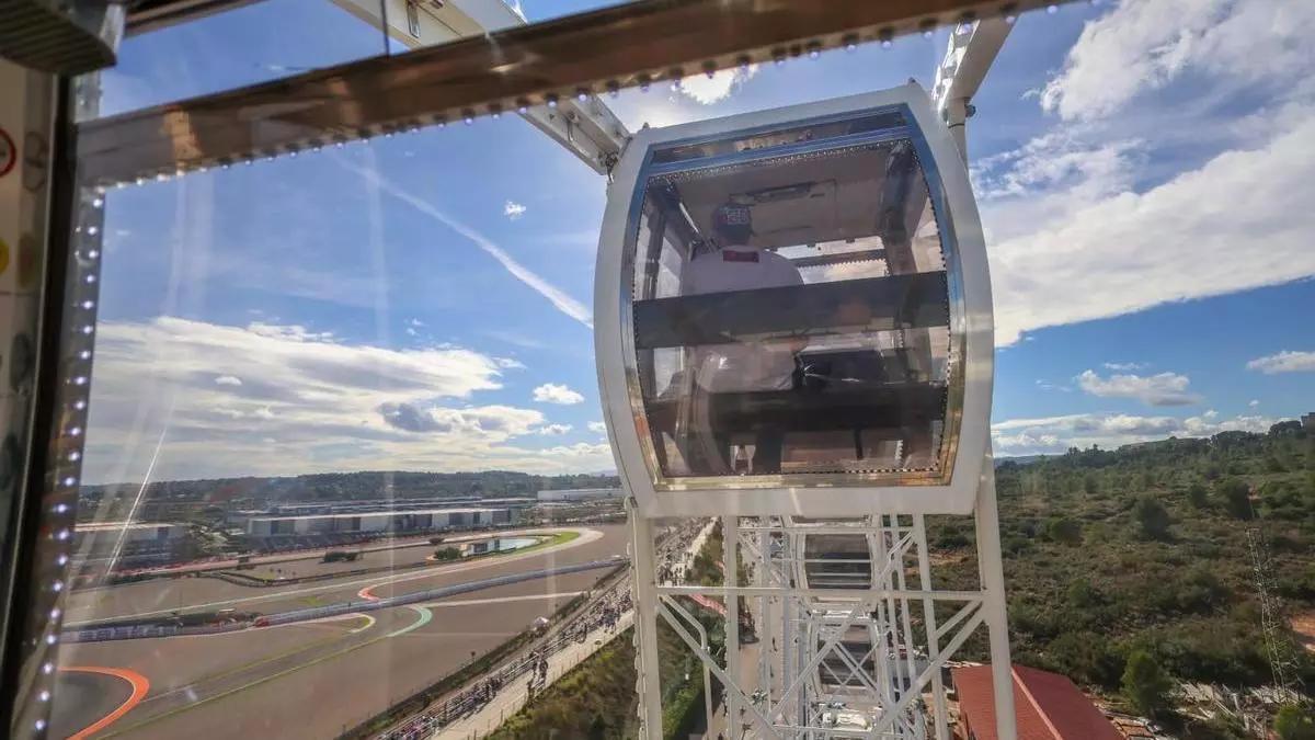 Vista del Circuit desde la noria instalada en el recinto.
