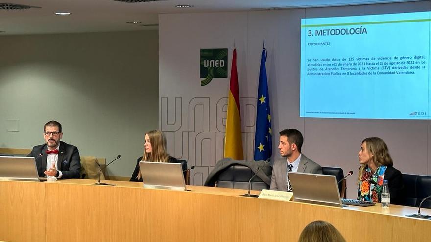 Salvador Samper, presidente de OEDI, durante su ponencia en el Congreso Internacional de Psicología Jurídica y Forense celebrado en Madrid.