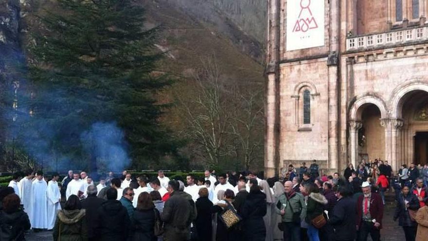 Sin miedo al frío en el santuario de Covadonga