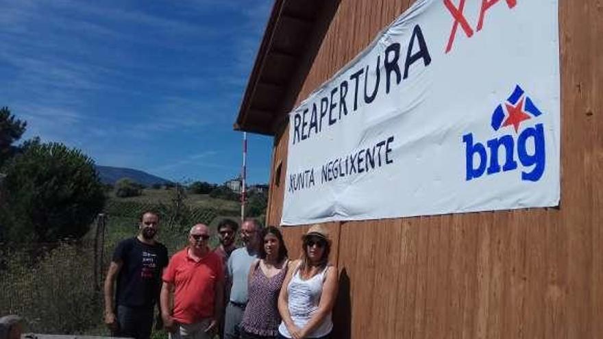 Visita de Noa Presas a la base de Vilanova, en O Barco. // FdV