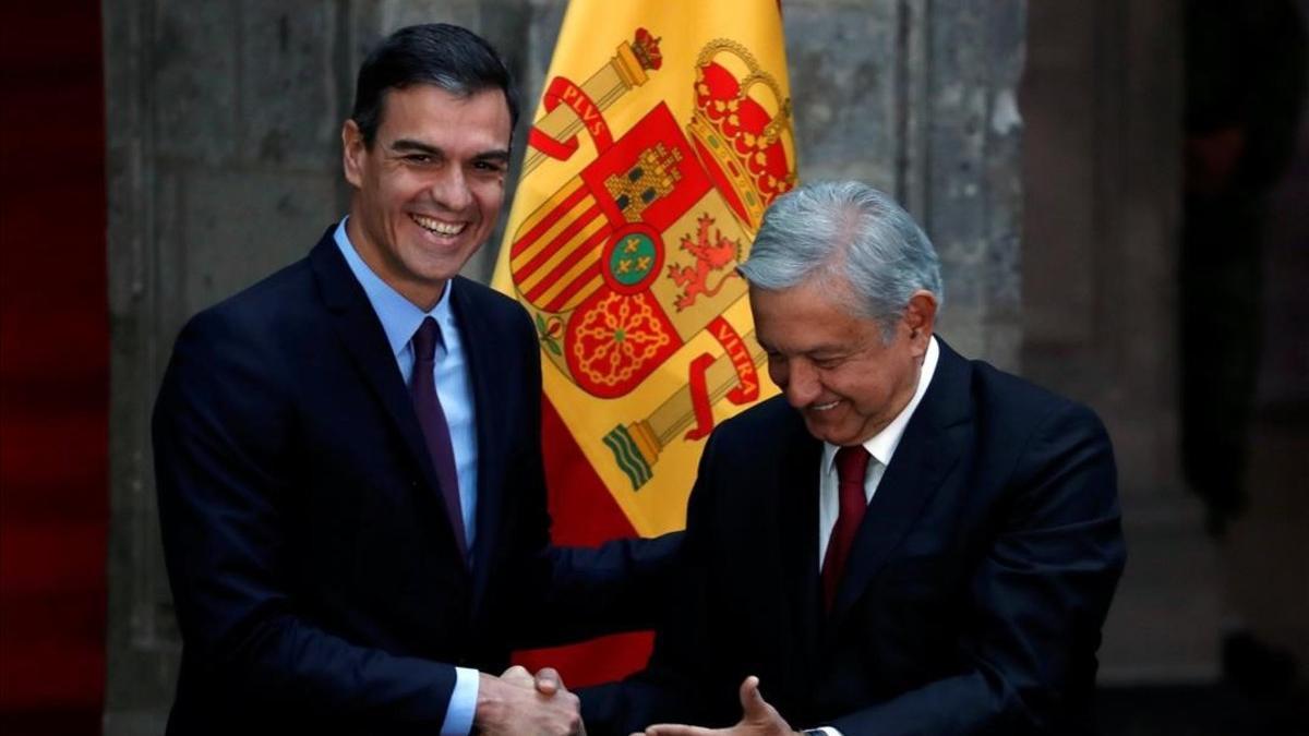 undefined46771606 spain  s prime minister pedro sanchez  l  and mexico s presi190130210144