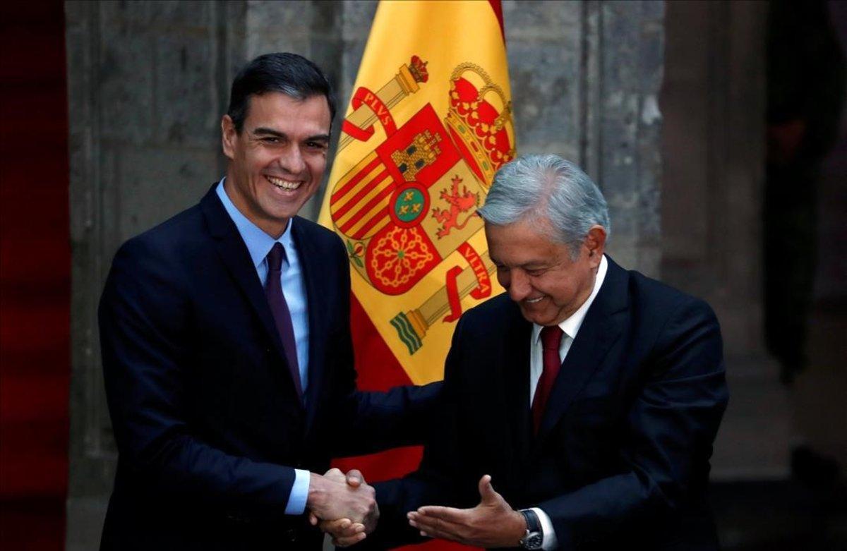 undefined46771606 spain  s prime minister pedro sanchez  l  and mexico s presi190130210144