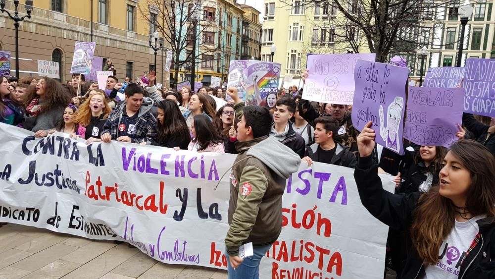 8-M en Asturias: El feminismo inunda las plazas