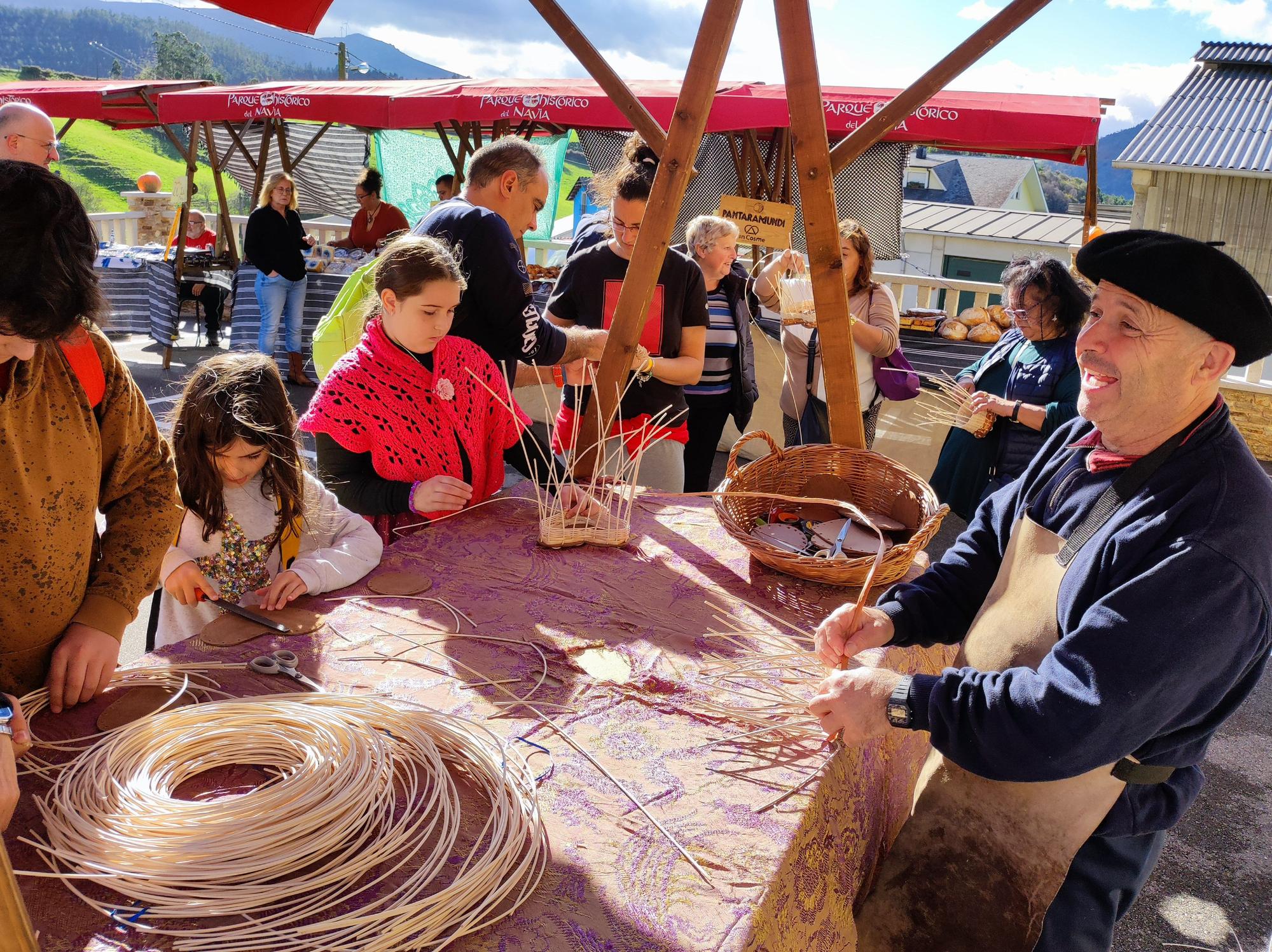 Buen ambiente en la polavilla de Villartorey, en Villayón