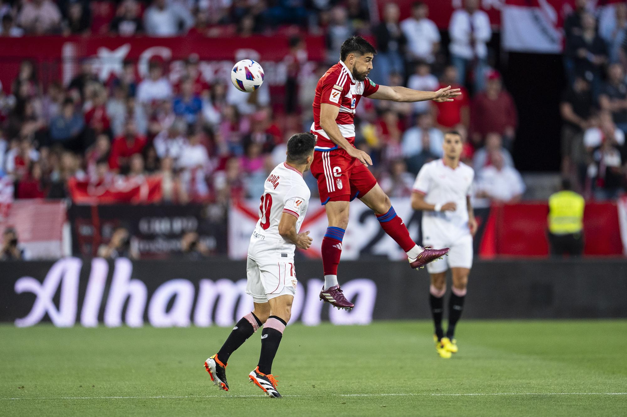 Bruno Mendez of Granada CF in action during the Spanish league, LaLiga EA Sports, football match played between Sevilla FC and Granada CF at Ramon Sanchez-Pizjuan stadium on May 5, 2024, in Sevilla, Spain. AFP7 05/05/2024 ONLY FOR USE IN SPAIN / Joaquin Corchero / AFP7 / Europa Press;2024;Soccer;Sport;ZSOCCER;ZSPORT;Sevilla FC v Granada CF - LaLiga EA Sports;
