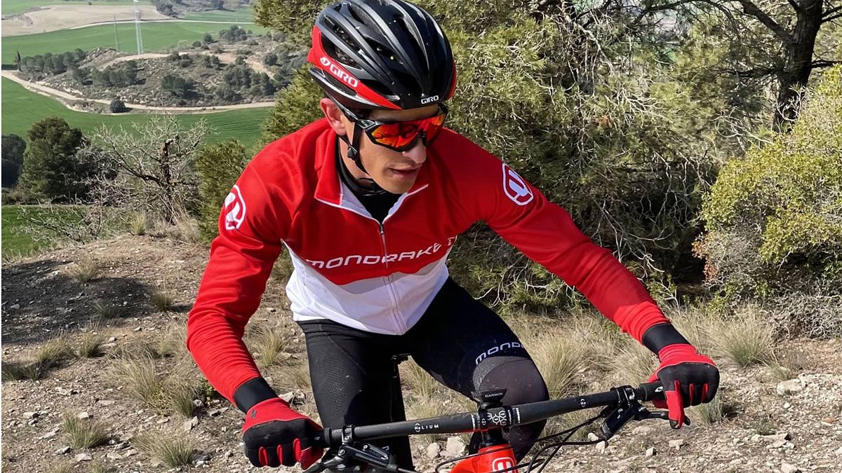 Márquez ya sale a entrenar en mountain bike