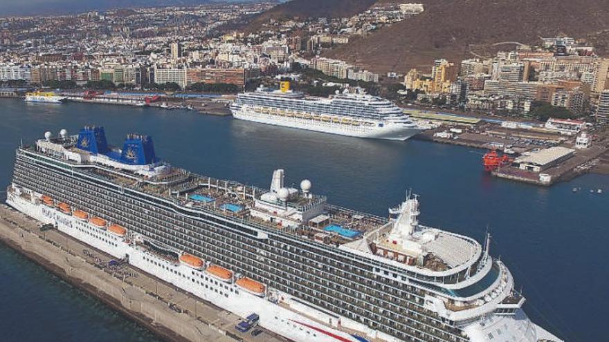 Santa Cruz de Tenerife acoge este mes a 116.000 cruceristas en 63 escalas