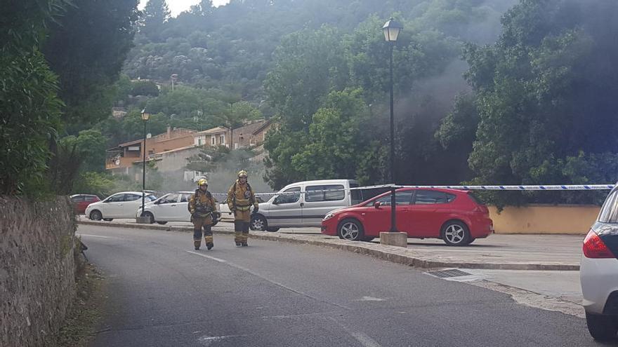 Incendio en un parking de Esporles