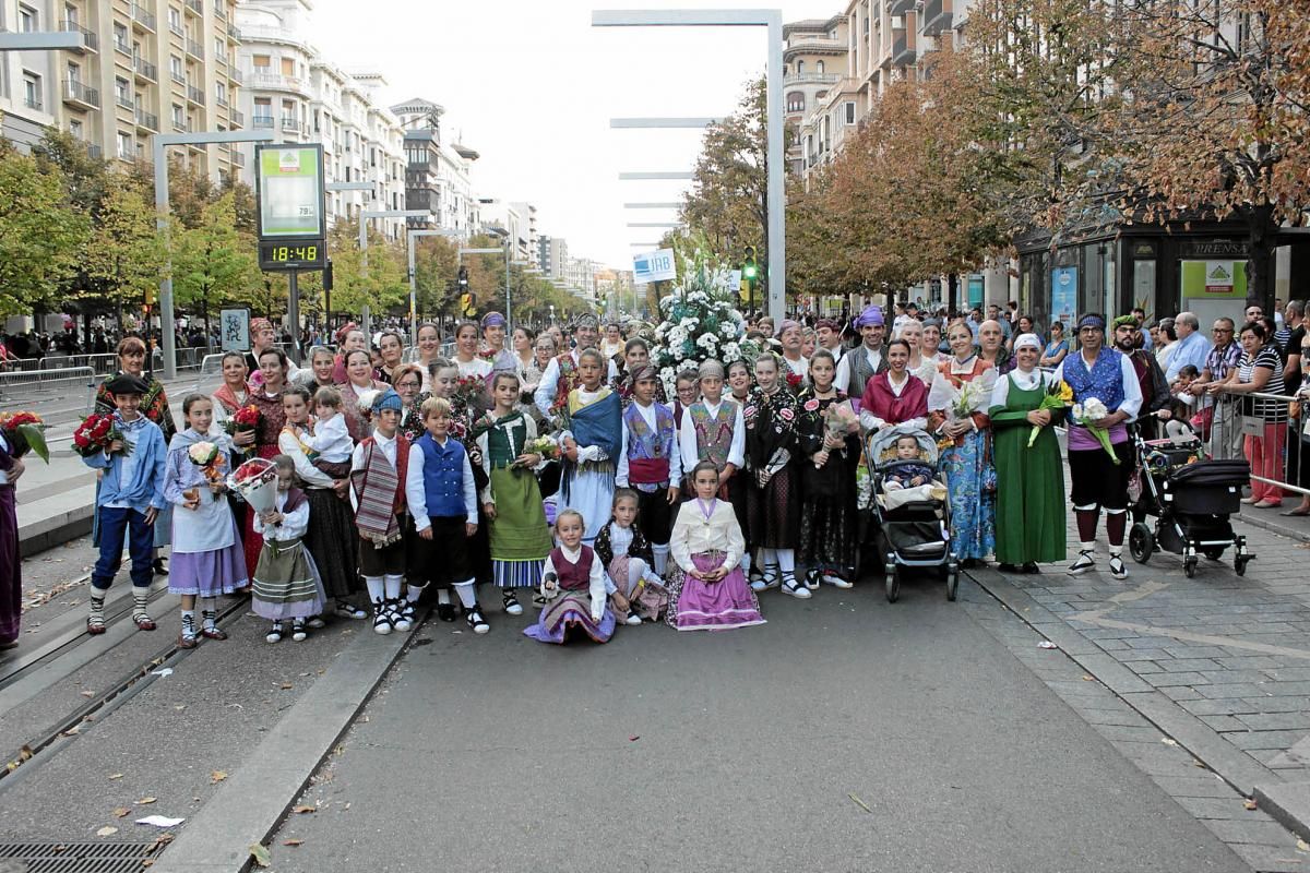 Ofrenda de Flores (grupos de Fun a Ore)