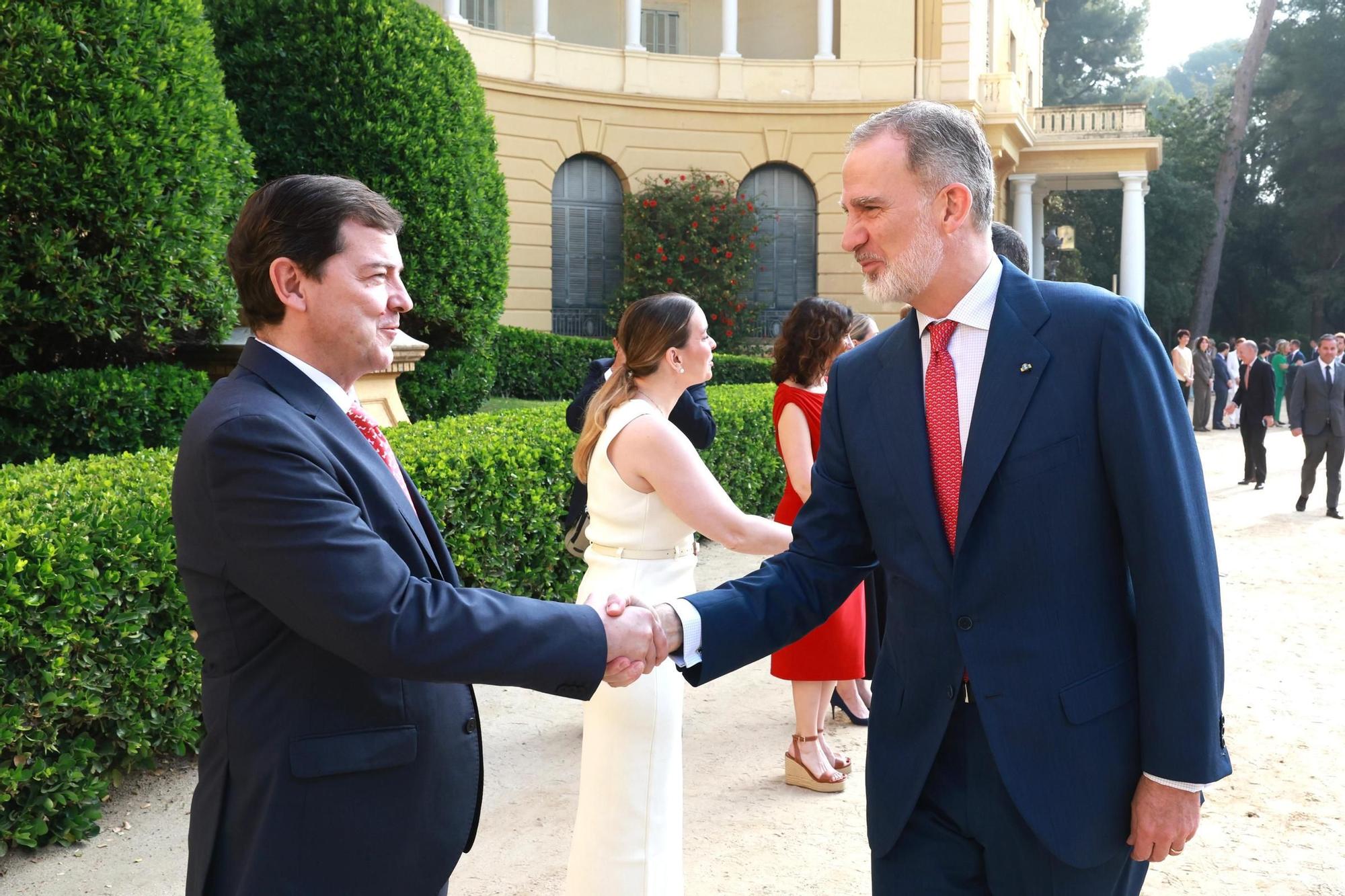 GALERÍA: La llegada del presidente Fernández Mañueco a la Conferencia de Presidentes, en imágenes