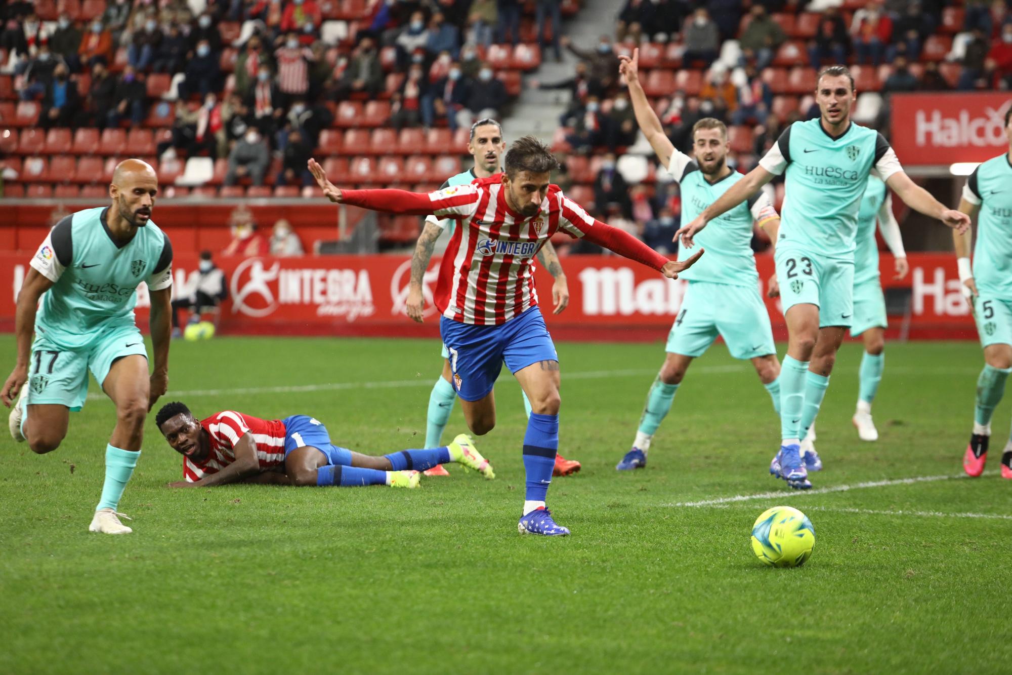 EN IMÁGENES | El Sporting-Huesca, foto a foto