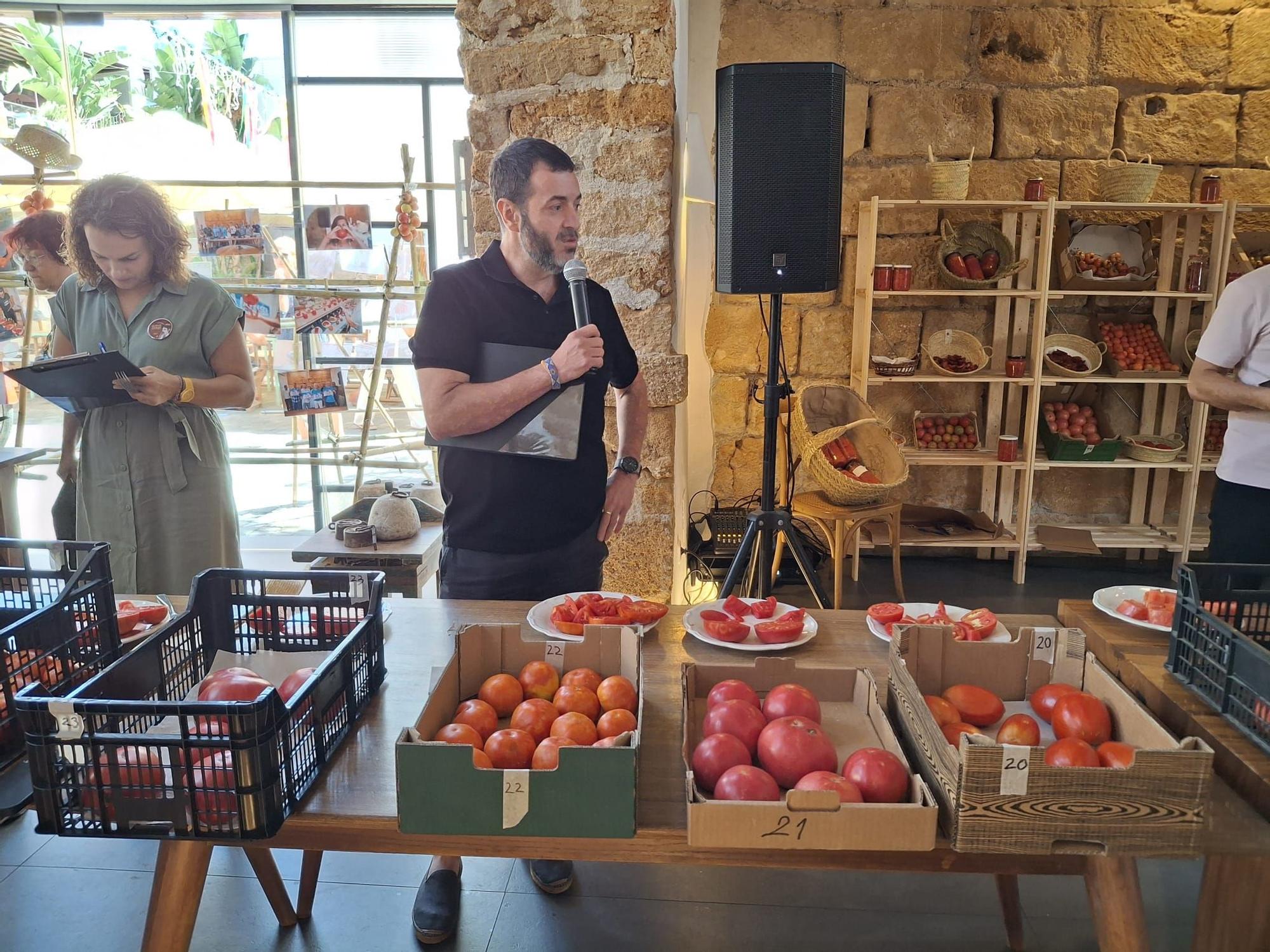 Las imágenes del concurso de la Millor Tomaca de la Marina de Els Magazinos de Dénia: huerta sin fronteras