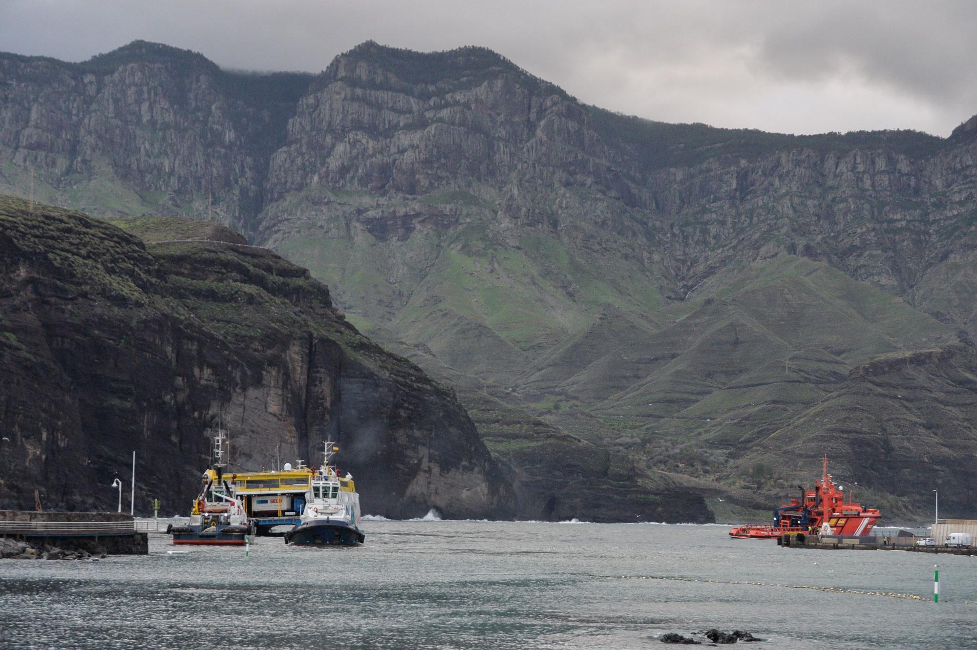 Nuevo intento infructuoso para desencallar el ferry en Agaete