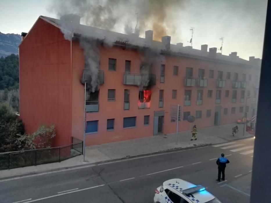 Incendi en un pis a Castellbell i el Vilar