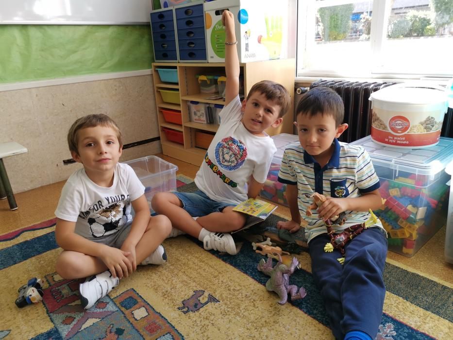 Primer día de clase en el CEIP Álvarez Limeses.