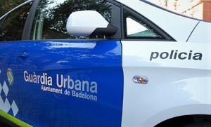 La crema de contenidors i vehicles a Badalona cau un 35,6% en el primer trimestre de l’any