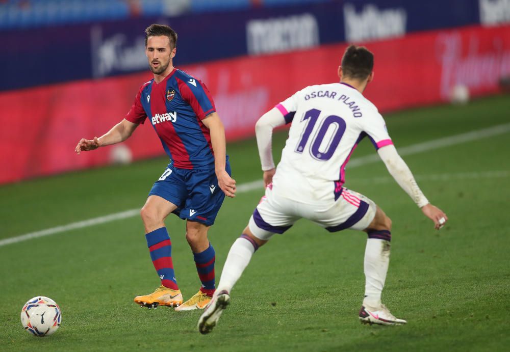 Levante - Real Valladolid, en imágenes