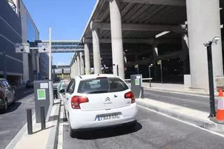 Nuevo parking exprés en el aeropuerto para recoger a pasajeros que llegan