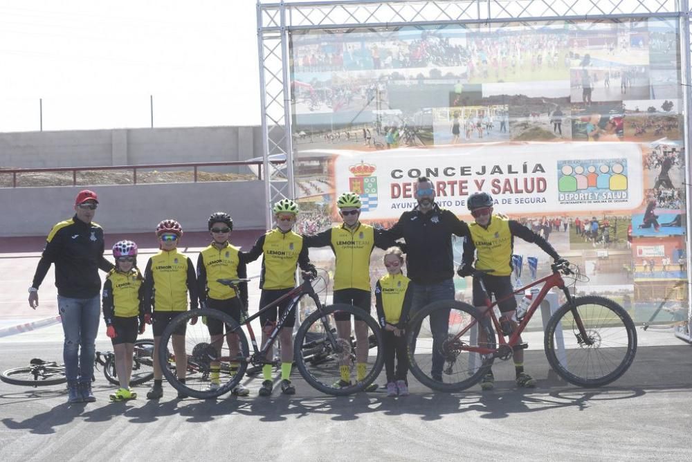 Exhibición en el velódromo de Molina de Segura