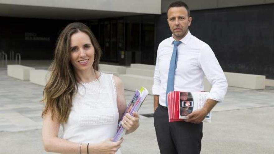 Los psicólogos Mireia Orgilés y José Pedro Espada.