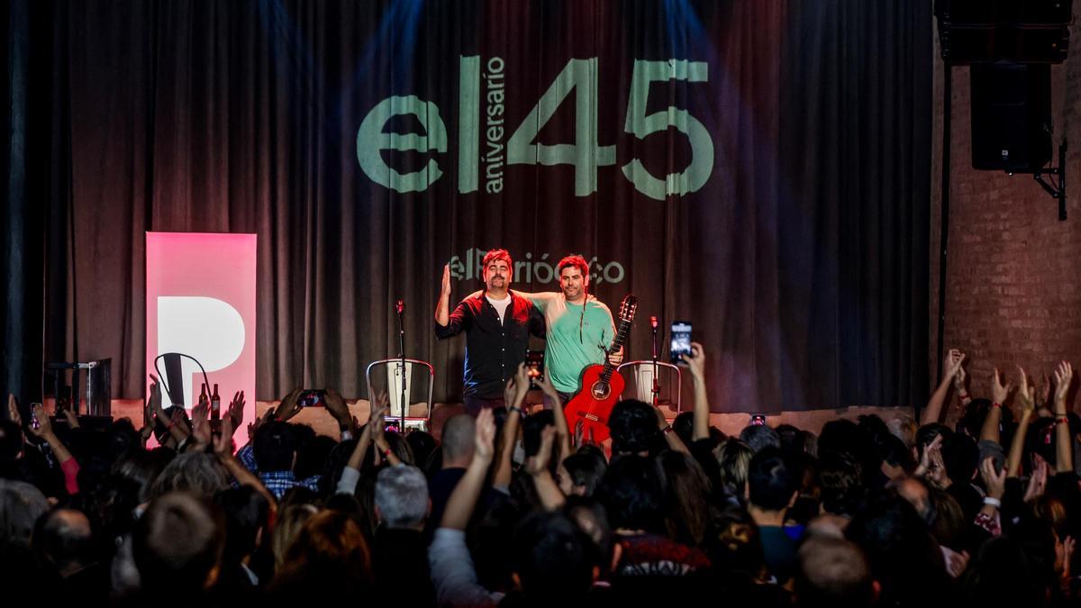 EL PERIÓDICO celebra su 45º aniversario a ritmo de Estopa