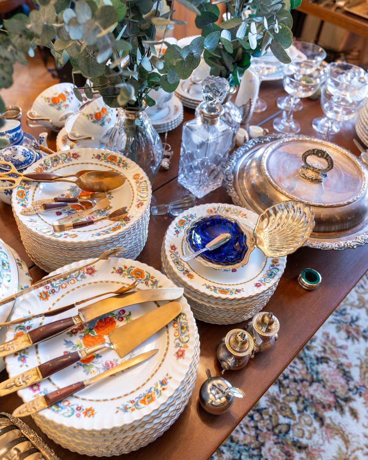 Vajilla disponible en su próxima venta en Argüelles